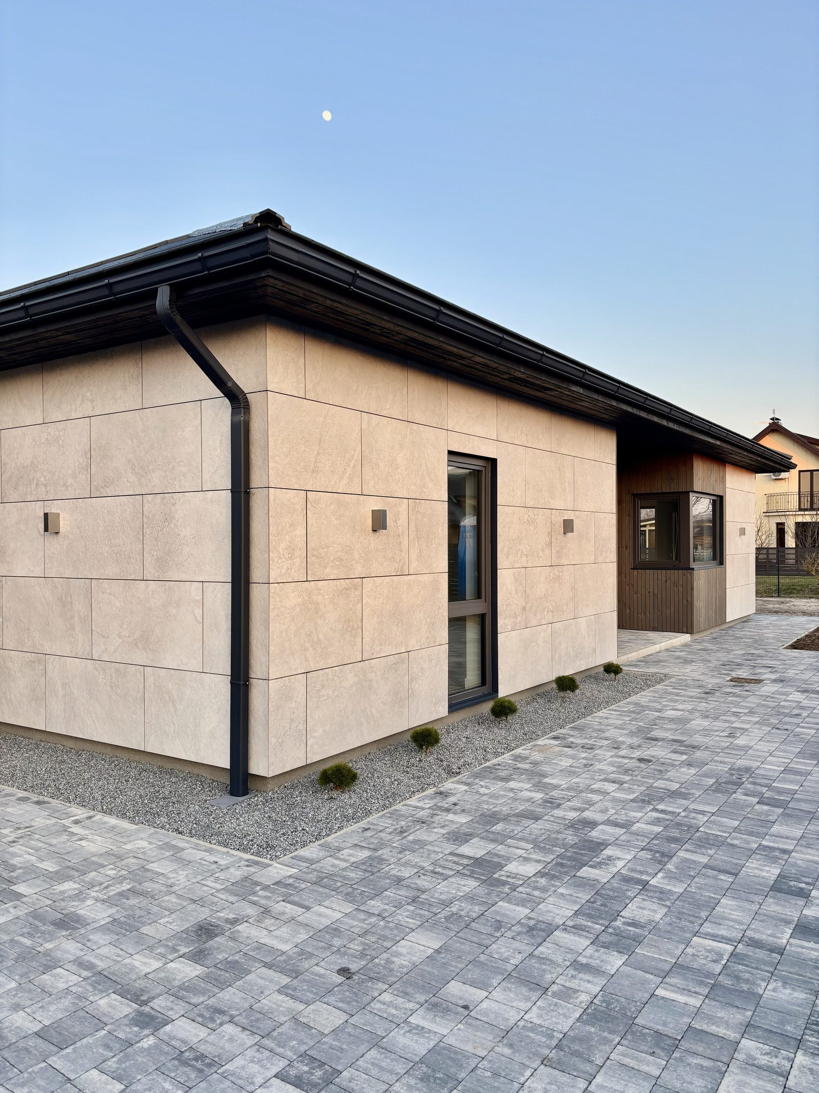 Custom house with carport — Corner view